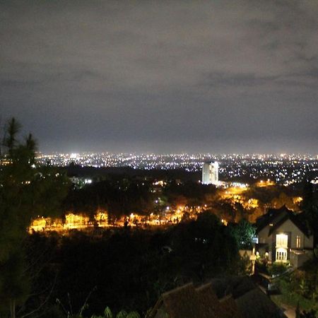 De Bukit Dago Villa Bandung Exterior photo